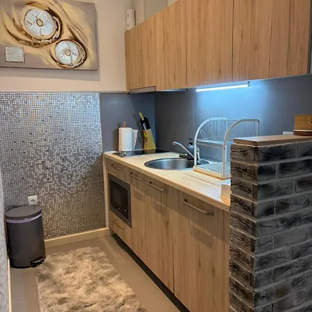 Daire In Apartman, Zupa *